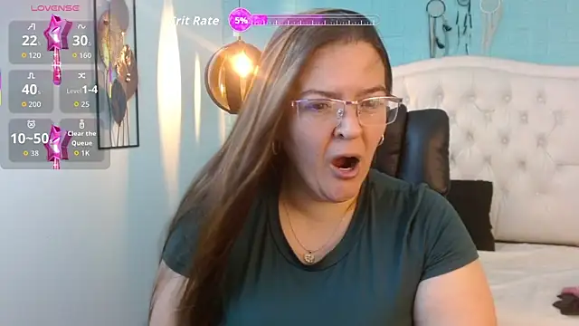 MsJossie online show from September 19, 2025, 9:37 pm