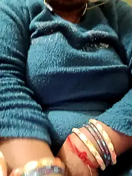 Shoni   online show from December 17, 2025, 2:12 pm