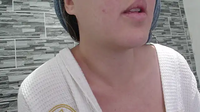 Snapshot of Venus_Santana chatting on December 19, 2024, 6:45 pm Venus Santana online show from December 19, 2024, 6:45 pm