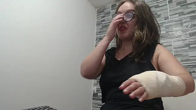 Snapshot of Venus_Santana chatting on January 17, 2025, 8:22 pm Venus Santana online show from January 17, 2025, 8:22 pm