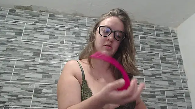 Snapshot of Venus_Santana chatting on February 28, 2025, 6:41 pm Venus Santana online show from February 28, 2025, 6:41 pm