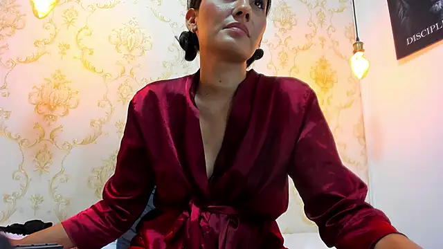 EIMY-ROBERTS online show from March 8, 2026, 2:04 am