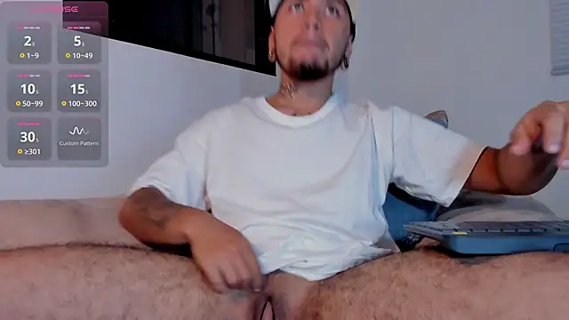 ftmphilip  online show from December 4, 2025, 10:51 pm