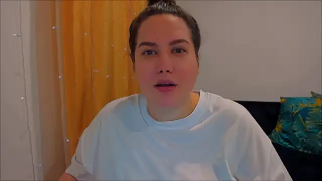 Snapshot of _madalexa_ chatting on December 21, 2024, 2:58 pm  madalexa  online show from December 21, 2024, 2:58 pm