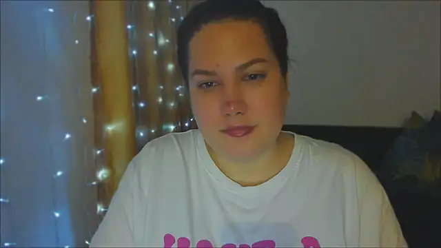 Snapshot of _madalexa_ chatting on October 7, 2025, 9:34 pm  madalexa  online show from October 7, 2025, 9:34 pm