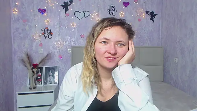 SallyVerda online show from February 20, 2025, 4:07 am