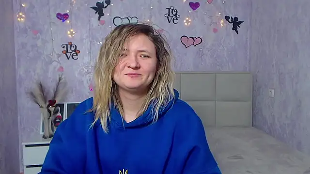 SallyVerda online show from February 21, 2025, 4:07 am