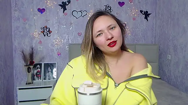 SallyVerda online show from February 26, 2025, 12:49 am