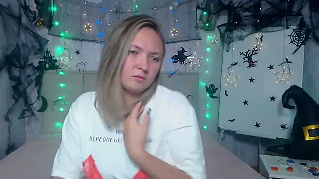 SallyVerda online show from October 16, 2025, 6:09 pm