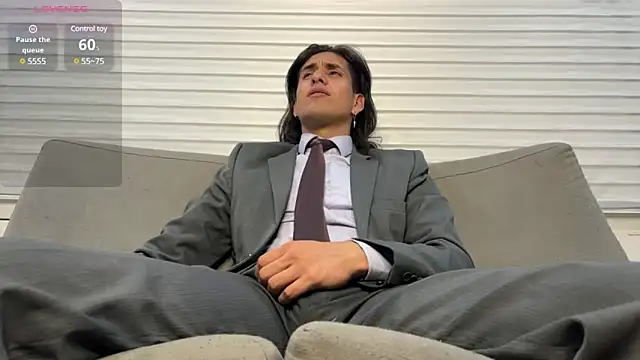 Tom blunt96 online show from February 3, 2025, 3:31 am