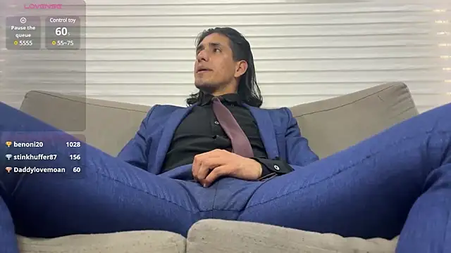 Tom blunt96 online show from February 11, 2025, 2:46 pm