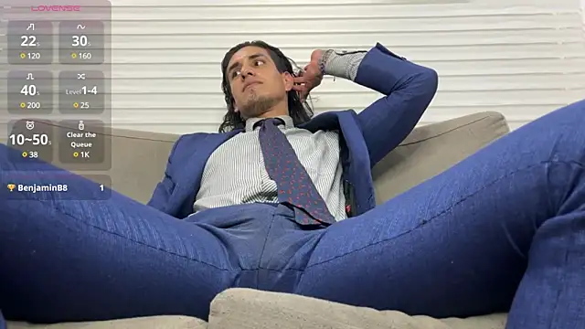 Tom blunt96 online show from February 13, 2025, 8:03 pm