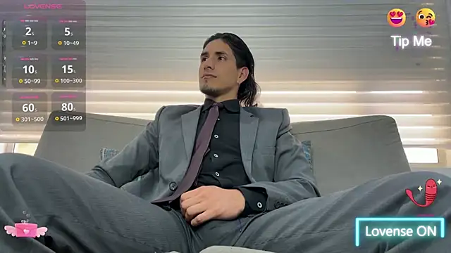 Tom blunt96 online show from February 18, 2025, 12:17 pm