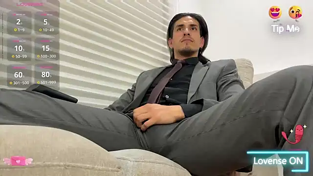 Tom blunt96 online show from February 25, 2025, 4:24 am