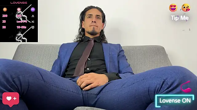 Tom blunt96 online show from September 18, 2025, 4:20 pm