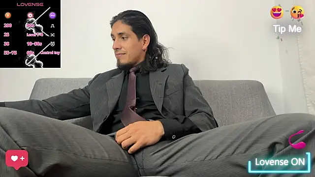 Tom blunt96 online show from October 16, 2025, 7:15 pm