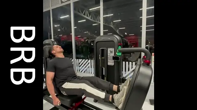 Tom blunt96 online show from March 29, 2026, 7:19 am