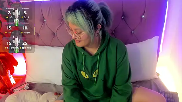 lucky-leah online show from February 16, 2025, 3:47 am