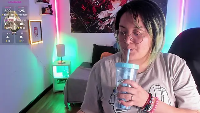 lucky-leah online show from December 23, 2025, 4:21 am