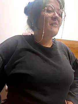 lucky-leah online show from March 19, 2026, 3:21 am