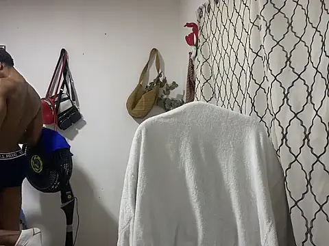 andrews2399 online show from September 27, 2025, 1:05 pm