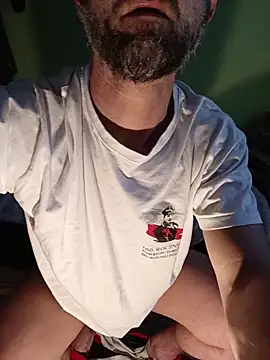 niesmialy39oon online show from October 7, 2025, 3:09 pm