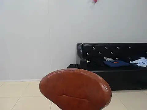 Snapshot of Love_bug15 chatting on March 4, 2025, 4:20 pm Love bug15 online show from March 4, 2025, 4:20 pm