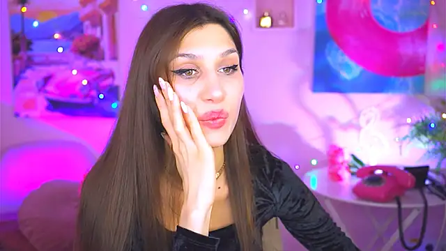 Snapshot of MollyPerry chatting on December 21, 2024, 7:16 pm MollyPerry online show from December 21, 2024, 7:16 pm