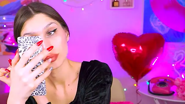 Snapshot of MollyPerry chatting on February 19, 2025, 10:20 pm MollyPerry online show from February 19, 2025, 10:20 pm