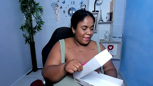 bbw charlote online show from March 21, 2025, 6:18 pm