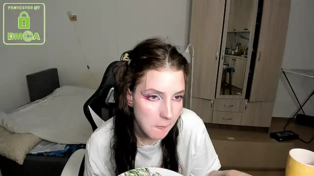 Snapshot of Bridget_fitness chatting on January 21, 2025, 5:51 pm Bridget fitness online show from January 21, 2025, 5:51 pm