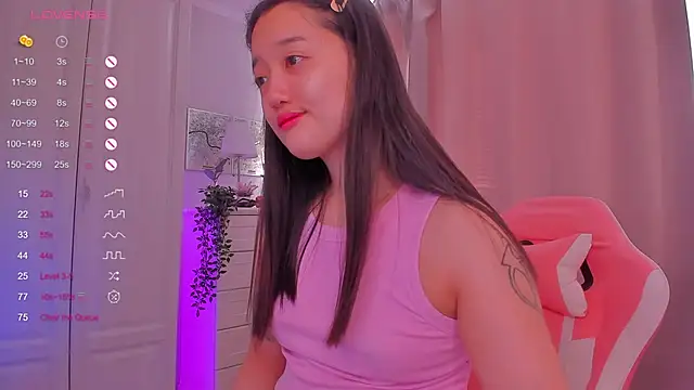 FreyaRaya online show from February 5, 2025, 9:04 am