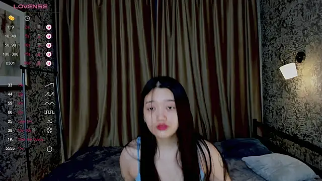 FreyaRaya online show from September 22, 2025, 3:19 am