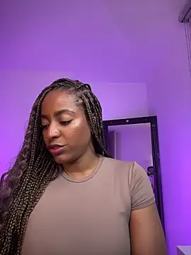 evangeline ch online show from December 2, 2025, 11:45 pm