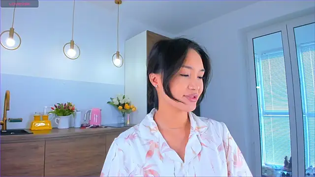 Sweet yasu online show from December 5, 2025, 5:27 am