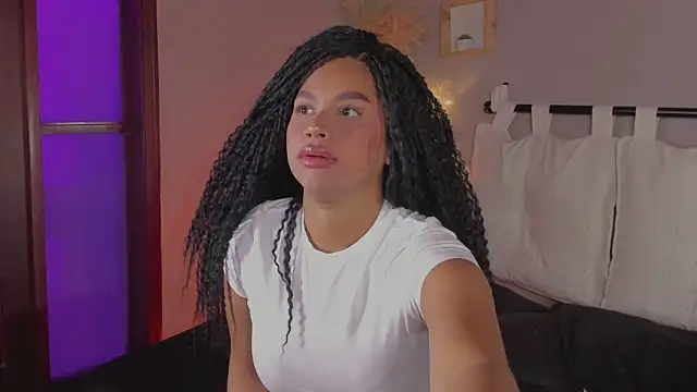 nayah   online show from January 24, 2025, 8:11 pm