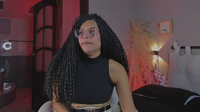 nayah   online show from February 1, 2025, 8:16 pm