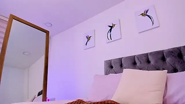  Natalie18 online show from January 26, 2025, 2:24 am