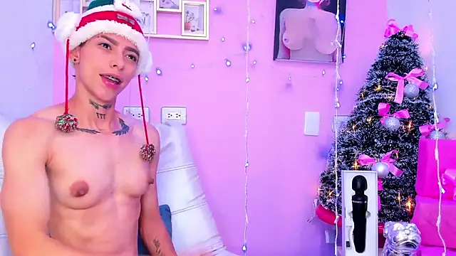 AmberAdams  online show from December 25, 2024, 8:17 pm