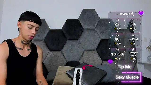 AmberAdams  online show from March 3, 2025, 2:04 pm