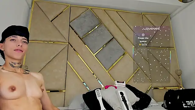 AmberAdams  online show from September 12, 2025, 3:12 pm