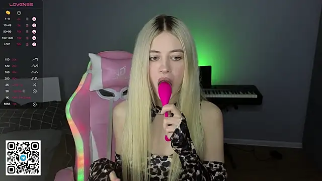 mybunnywendy online show from February 8, 2025, 3:21 pm