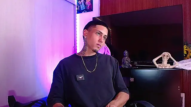 Snapshot of Liam_lee chatting on December 4, 2025, 6:27 pm Liam lee online show from December 4, 2025, 6:27 pm