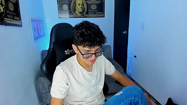 TylerWhite  online show from March 1, 2025, 2:48 am