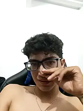 TylerWhite  online show from March 13, 2025, 3:54 am