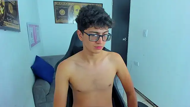 TylerWhite  online show from March 16, 2025, 5:58 am