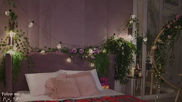 Meow Nancy online show from February 5, 2025, 5:41 am