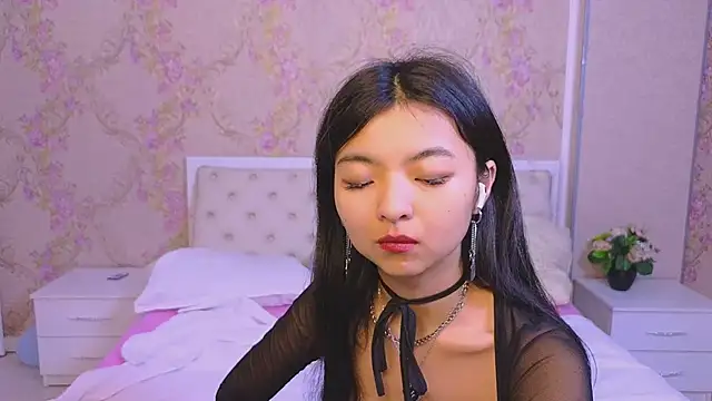 Shy Kira online show from February 3, 2025, 3:38 pm