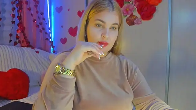 CoraSwon online show from February 21, 2025, 6:26 pm