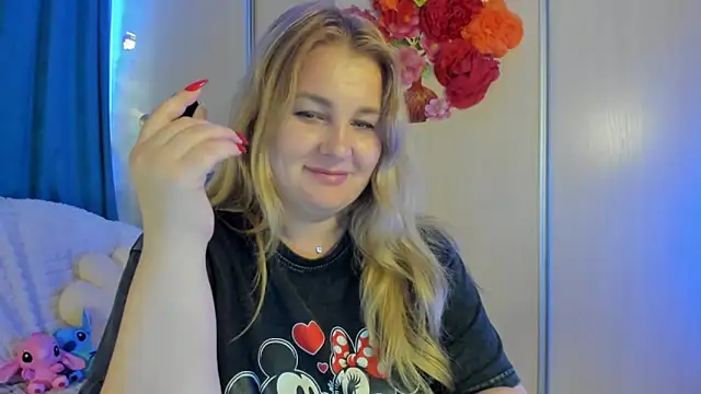 CoraSwon online show from September 24, 2025, 6:17 am